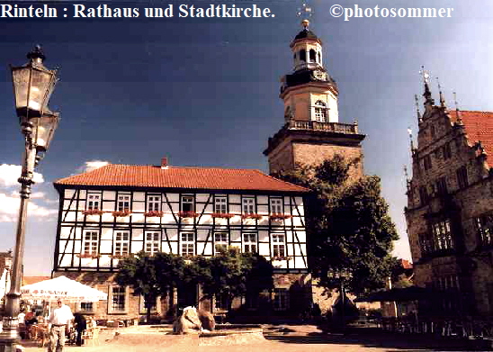 Rinteln : Rathaus und Stadtkirche.            ©photosommer