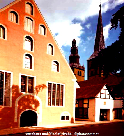 Amtshaus und Nicolaikirche.  ©photosommer