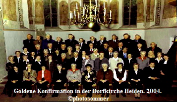 Goldene Konfirmation in der Dorfkirche Heiden. 2004. 
©photosommer