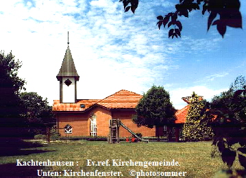 Kachtenhausen :    Ev.ref. Kirchengemeinde. 
                  Unten: Kirchenfenster.   ©photosommer