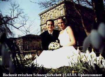 Hochzeit zwischen Schneeglöckchen 15.03.03. ©photosommer